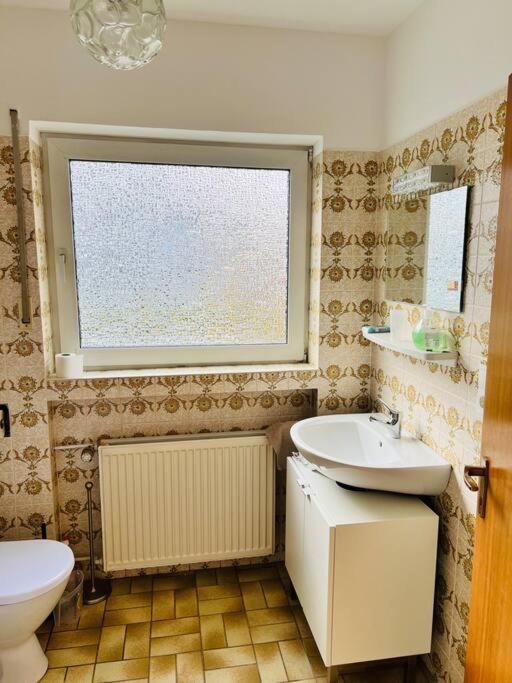 Ferienwohnung In Rheinnaehe Rheinbreitbach ภายนอก รูปภาพ